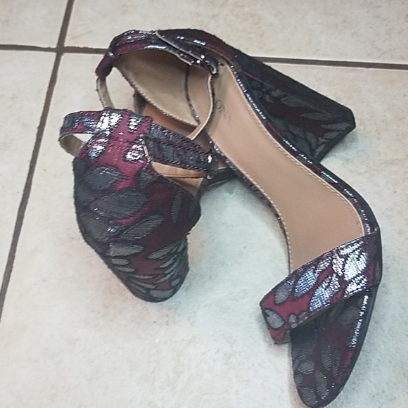 Shimmer Brocade Chunky Heel Single Strap - Picture 3 of 8